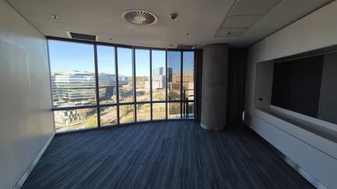 102 Rivonia Road, Sandton has a 1421m² Office Space Available To Let (2)